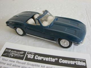 Revell 1/25 Scale 1963 Corvette Convertible Snap - Tite Wheels Of Fire - Assembled