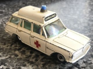 Dinky Toys 278 Vauxhall Victor Ambulance.