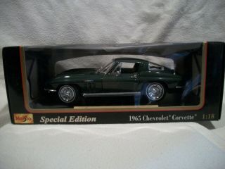 Maisto 1965 Chevrolet Corvette 1:18 Scale Diecast Car Green Special Edition