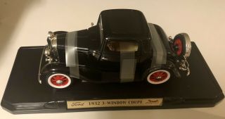 Fairfield Road Signature 1932 Ford 3 - Window Coupe Die - Cast Car 1/18 Scale