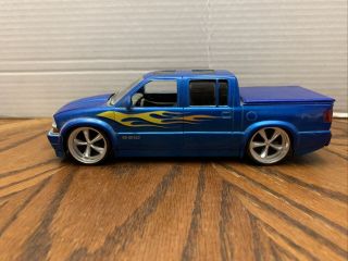 Jada Toys 1/24 2000 Chevrolet S - 10 Blue Diecast Model