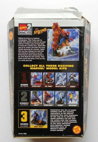 Spider - Man 1/12 Toy Biz Glue Together Skill Level 2 Model Kit 48658 2