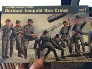 Trumpeter Kit 00406 Wwii German Leopold Gun Crews Artilleryman 1/35 Scale