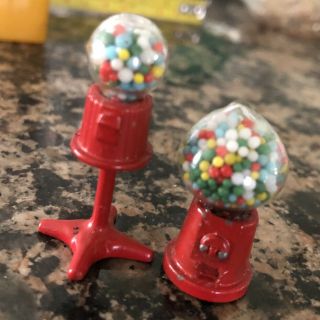 2 Vintage Miniature Model Railroad Metal Stand Bubble Gum Machine Glass Globe