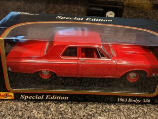Maisto Special Edition 1:18 Red 1963 Dodge 330 Box.