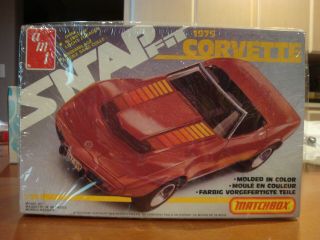 Amt Snap Fit 1975 Chevrolet Corvette Roadster Model Kit Pk - 2309 1:25 Opened
