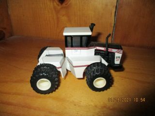 Big Bud 370,  1/64 Scale Farm Toy Model Tractor