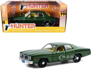 Box Dented 1977 Dodge Monaco Green " Hunter " Tv Series 1/24 By Greenlight 84123