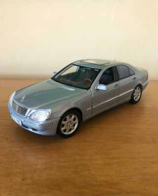 1:18 Silver Mercedes - Benz S Class El 500 With Sunroof - Mgf By Maisto