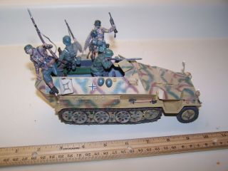 The COLLECTORS SHOWCASE WWII GERMAN Honomag Sdkfz 251/C Half track NORMANDY 3