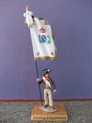Figurine Guy Renaud = Theme Chouan - Le Drapeau Divisionnaire