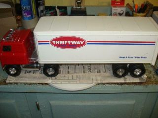 Ertl Structo 1/18 Scale Thriftway Food Stores Tractor Trailer Vintage Toy