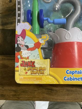 Disney Jake and the Neverland Pirates Captain Hook ' s Cabinet of Hooks Playset 2