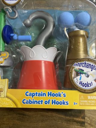 Disney Jake and the Neverland Pirates Captain Hook ' s Cabinet of Hooks Playset 3
