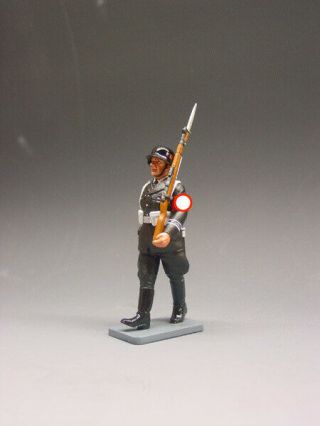 King And Country Lah030 Marching Rifleman Retired
