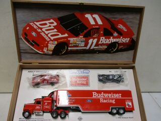 1993 Budweiser Bill Elliott Transporter And 2 1/64 Scale Cars With Case