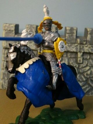Britains Swoppet Knight,  Mounted Charging With Lance,  Toy Soldiers,  Uk,  Complete