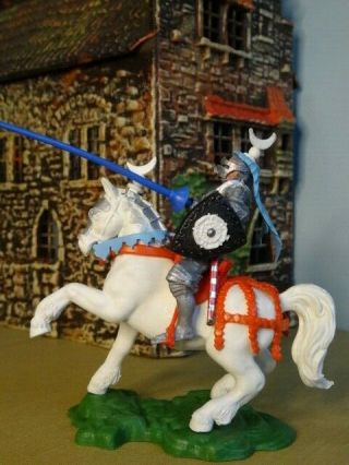 Britains Swoppet Knight,  Mounted Defending With Lance,  Toy Soldiers,  Uk Complete