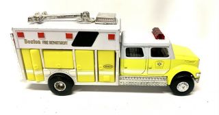 Vintage Road Champs Boston Fire Department Ambulance W/ Open Doors 1994