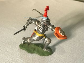 Vintage 1471 Britains Ltd Swoppet Knight Advancing With Sword