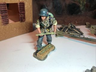 King & Country Waffen SS German Soldier Tank Ambush 2004 Holding Missile 2