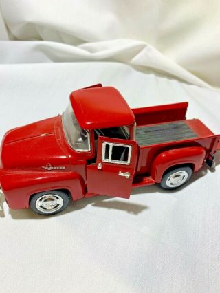 Red 1956 Ford F - 100 Pick - Up Truck 1/24 Diecast.  Pre - Owned L@@k