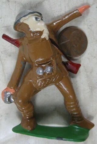 Vintage Barclay Manoil Soldier Throwing Grenade With Gas Mask 1