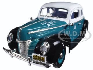 Broken 1940 Ford Deluxe York City Police Department 1/18 By Greenlight 12972