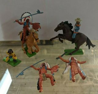 Vintage Deetail Britains 1971 Cowboy Horses Indians Native American Figurines
