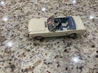 Danbury,  1966 Ford Mustang Convertible,  1/24 Scale Die Cast Model,