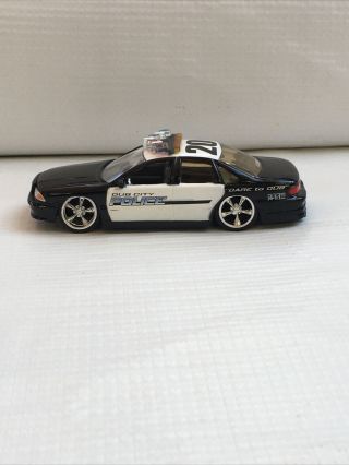 1:64 Scale Jada Toys Dub City 1996 Chevy Impala Ss Police Dept Car
