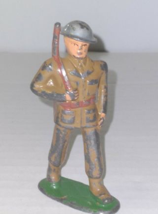 Barclay Lead Figure 788 Soldier Marching With Gun On Back