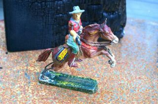 Composition Elastolin Wild West Ww Cowboy Mounted W Gun Red Shirt P Scale 7,  5cm