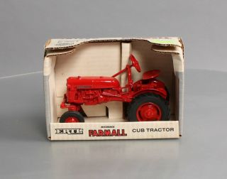 Ertl 689 1:16 Scale Die Cast Mccormick Farmall Cub Tractor Ex/box