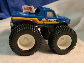 HOT WHEELS BIG FOOT TRUCK,  CHAMPION TOWER TIRES FORD 4 X 4 1991 3