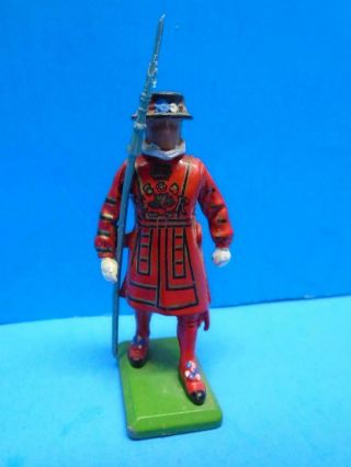 Britains English Beefeater Guard Die Cast Toy Soldier W.  Britain Metal 1988