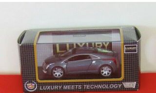 Luxury Diecast 2009 Cadillac Converj Hybrid Concept 1:43 Scale