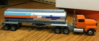 Winross Ford L9000 Union 76 " Performance Series " Tractor/tanker Trailer 1/64