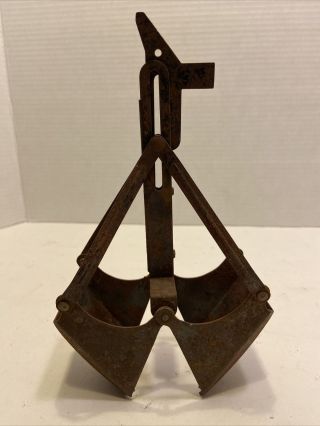 Vintage Pressed Steel Crane Clamshell Digger Excavator Bucket Ertl Tonka Nylint