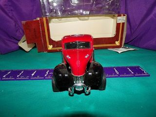 FORD MODIFIED 1940 COUPE FARMALL INTERNATIONAL HARVESTER CASE IH 1/25 ERTL 3