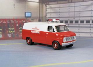 1977 77 Chevy G20 Fire Department Paramedic Van 1/64 Collectible Display Model