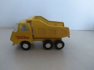 Vintage 70’s 5 " Tonka Dump Truck Diecast Metal 55010 With Tilting Bed.