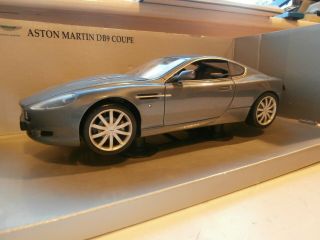 Motor Max 1/18 Scale 73174 - Aston Martin Db9 Coupe - Silver