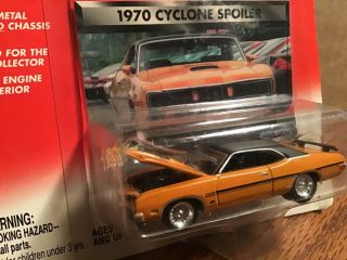 1970 Mercury Cyclone Spoiler Orange Johnny Lightning 1/64 Muscle Cars Usa