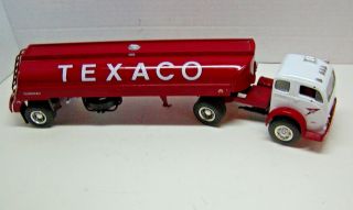 Texaco 1953 White 3000 5000 Gallon Aviation Tanker Truck First Gear 1/34