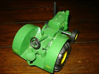 Vintage JOHN DEERE ERTL Model D Open Flywheel Toy Tractor 1:16 Scale 3296 USA 3