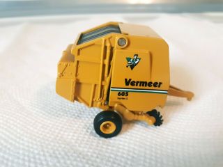 1/64 Dcp Vermeer Model 605 Series L Round Hay Baler Farm Toy