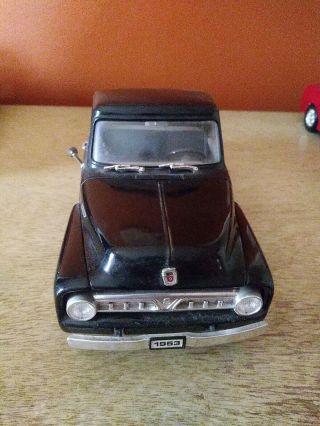 Road Legends▪︎ Ford 1953 F - 100 Pick - Up ▪︎1:18 Black With Red Rims