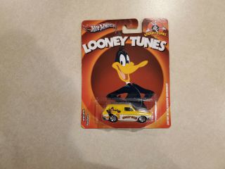Hot Wheels 2013 Pop Culture Looney Tunes Daffy Duck 1969 Volkswagen Squareback