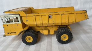 Vintage 70s Ertl International Harvester Toy Dump Truck 1/25